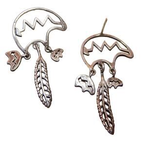 Vintage Native Folk Lore Tribal Bear & Feather Earrings